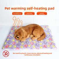 Winter self-heating and heat-retaining dog house